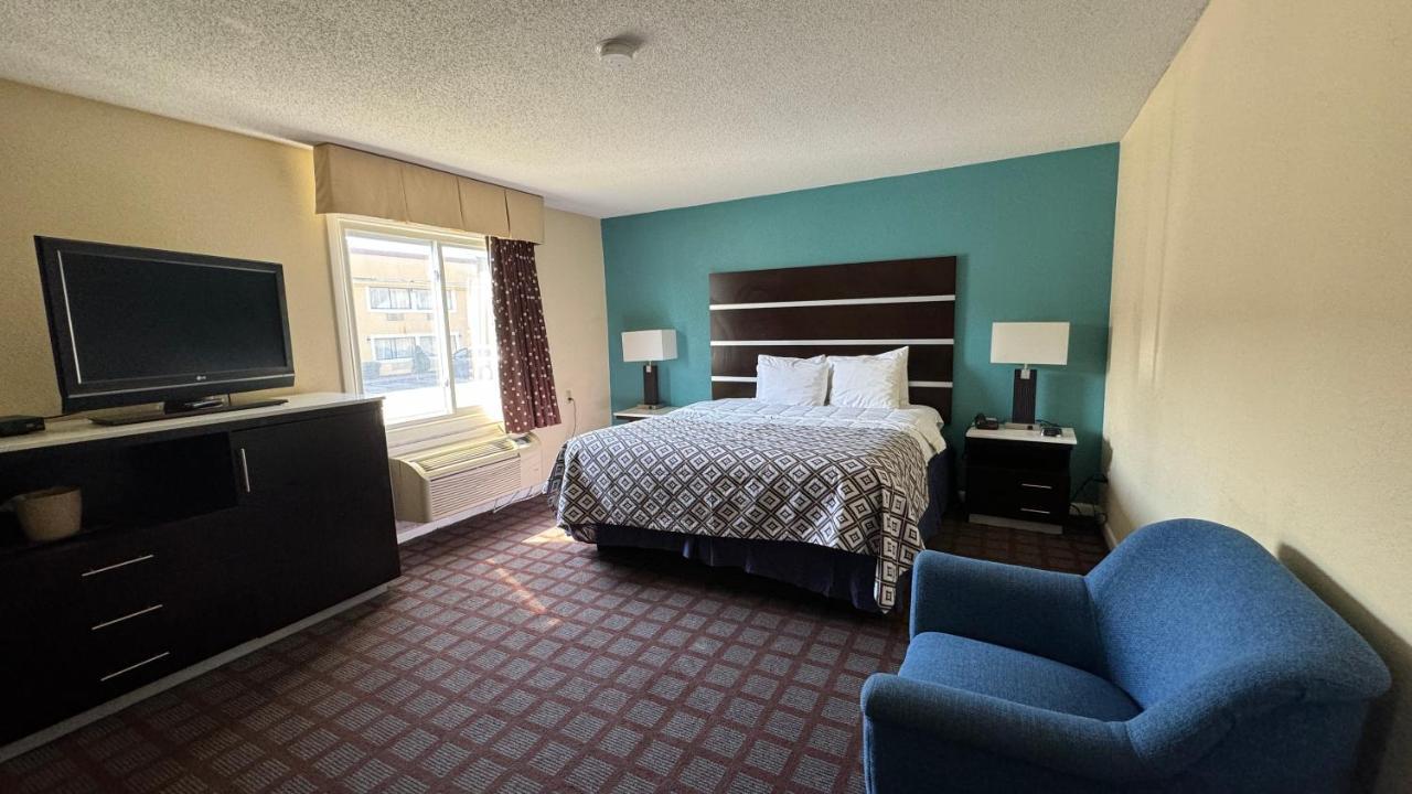Americas Best Value Inn New London Mystic Eksteriør billede