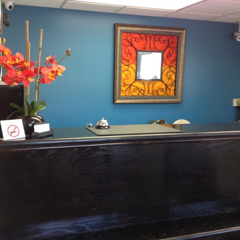 Americas Best Value Inn New London Mystic Eksteriør billede